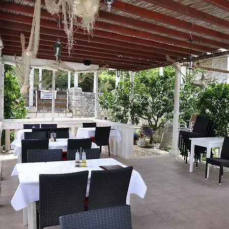 Matana Gasthuis Pomena