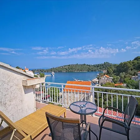 Matana Guest house Pomena