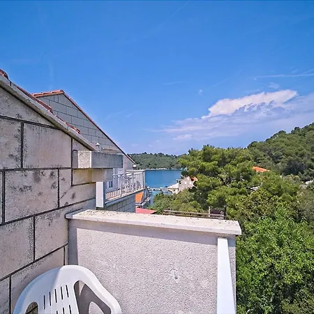 Matana Guest house Pomena