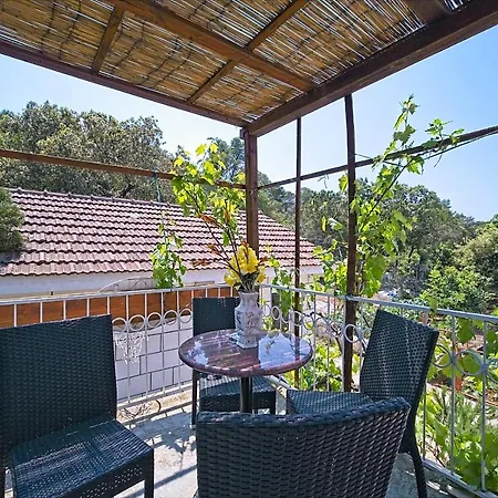 Matana Guest house Pomena