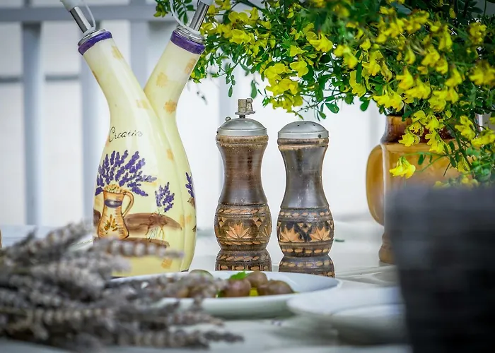 Matana Pensionat Pomena